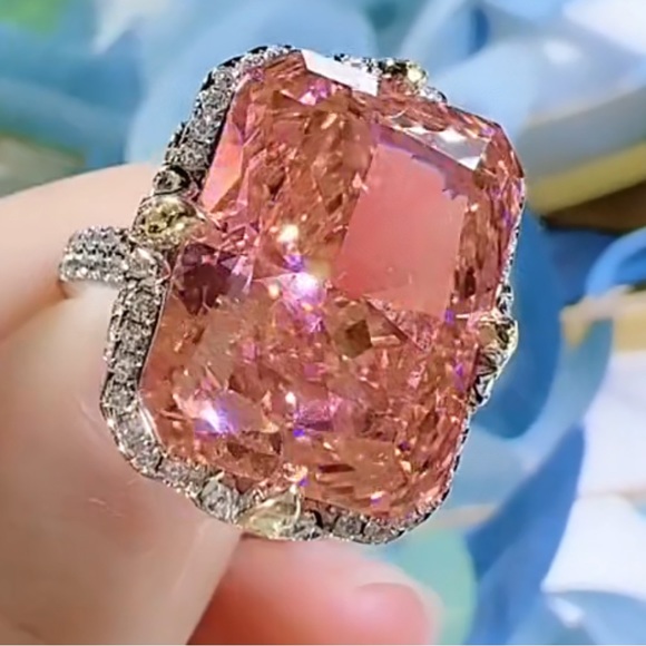 6.84 Sapphire Ring - Picture 9 of 13